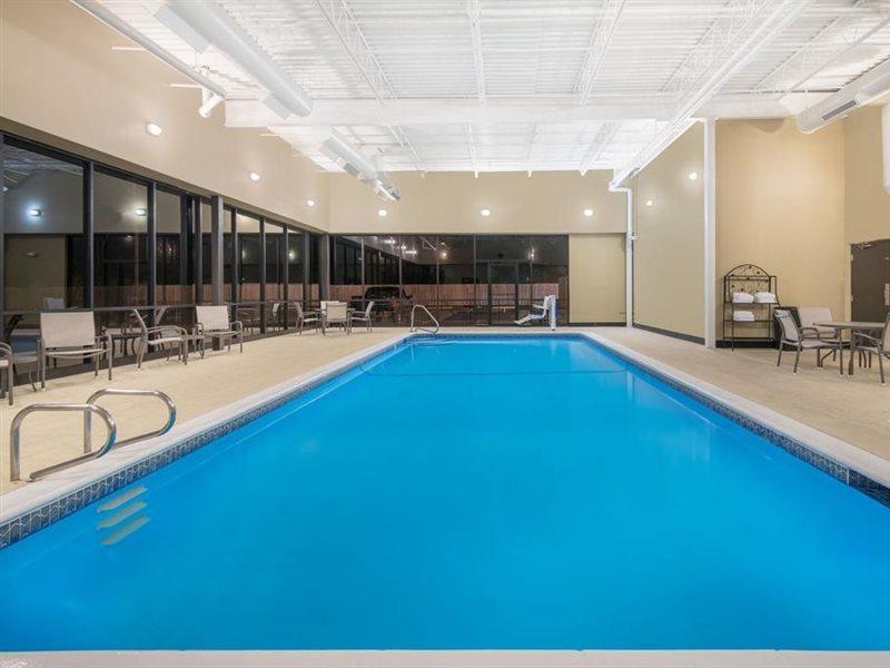 Wyndham Garden Техаркана Экстерьер фото